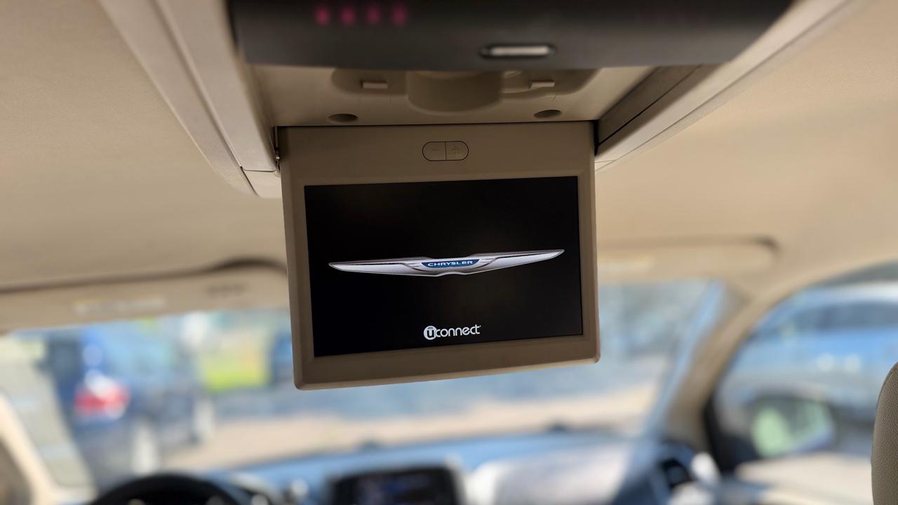 Chrysler Town & Country Touring-L 2015