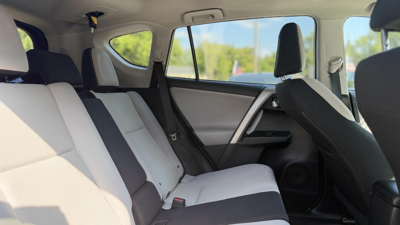 Toyota RAV4  2016