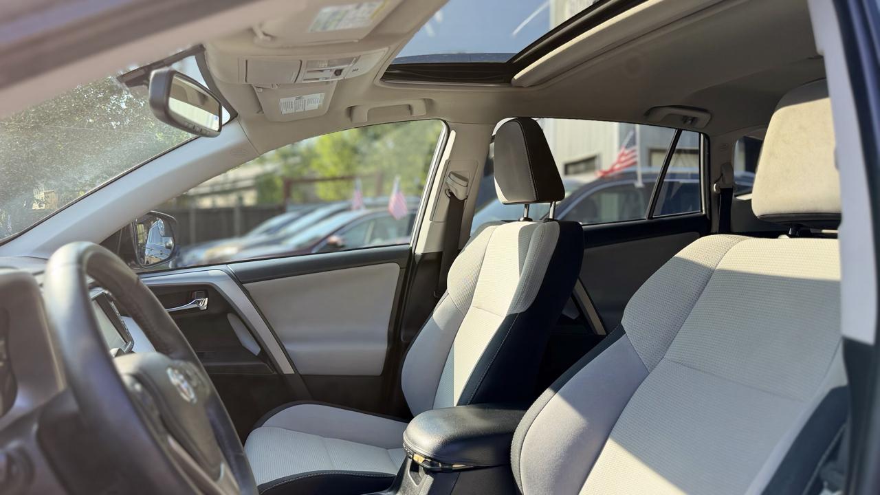 Toyota RAV4  2016