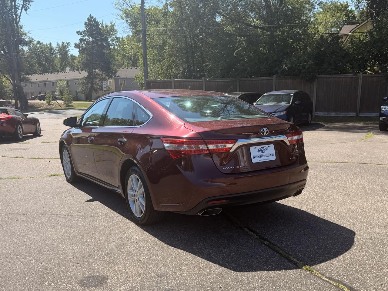 Toyota Avalon  2014