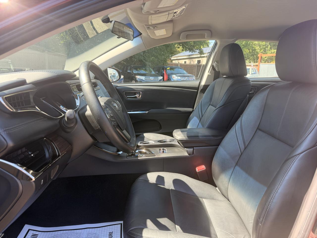 Toyota Avalon  2014