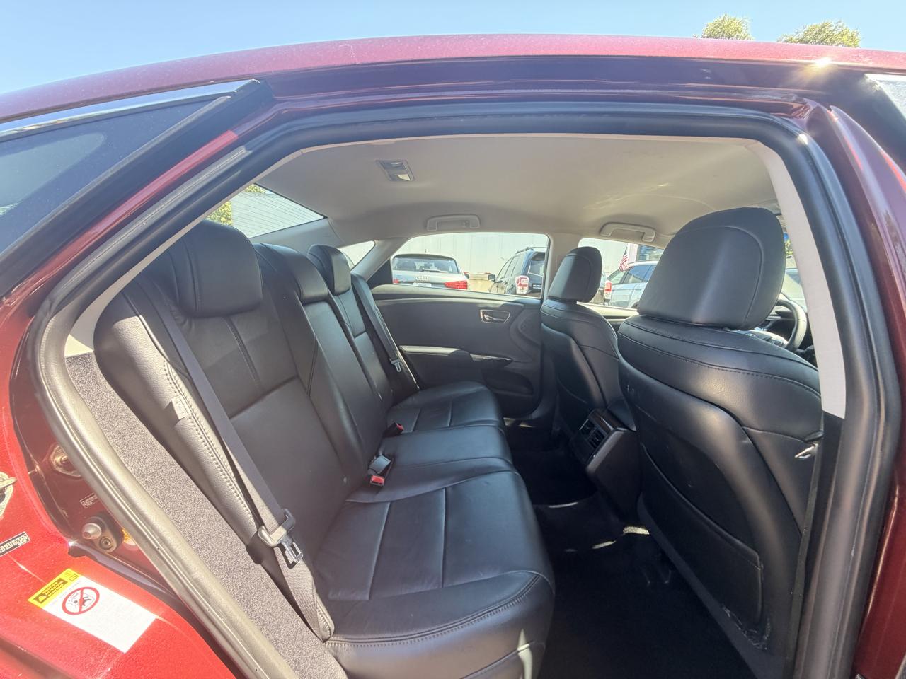 Toyota Avalon  2014