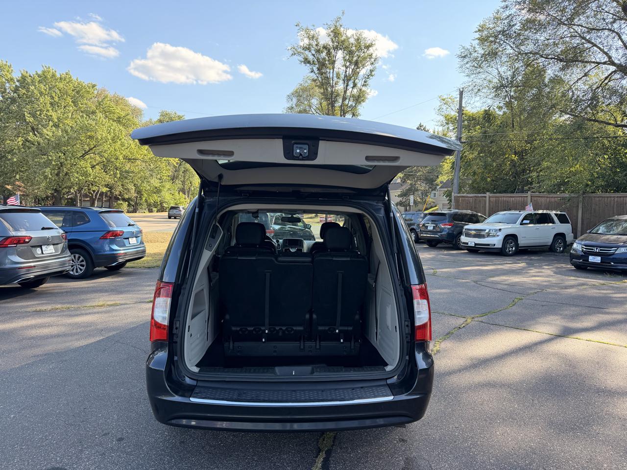 Chrysler Town & Country Touring 2014