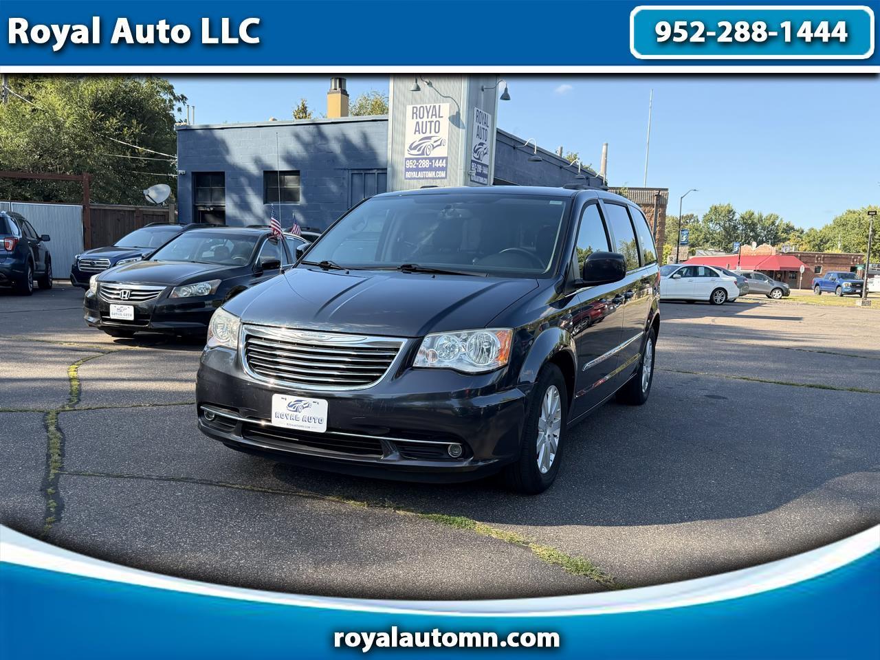 2014 Chrysler Town & Country TOURING