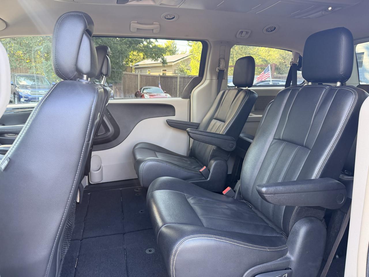 Chrysler Town & Country Touring 2014