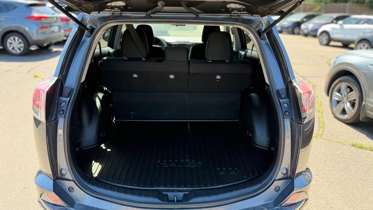 Toyota RAV4 photo 7