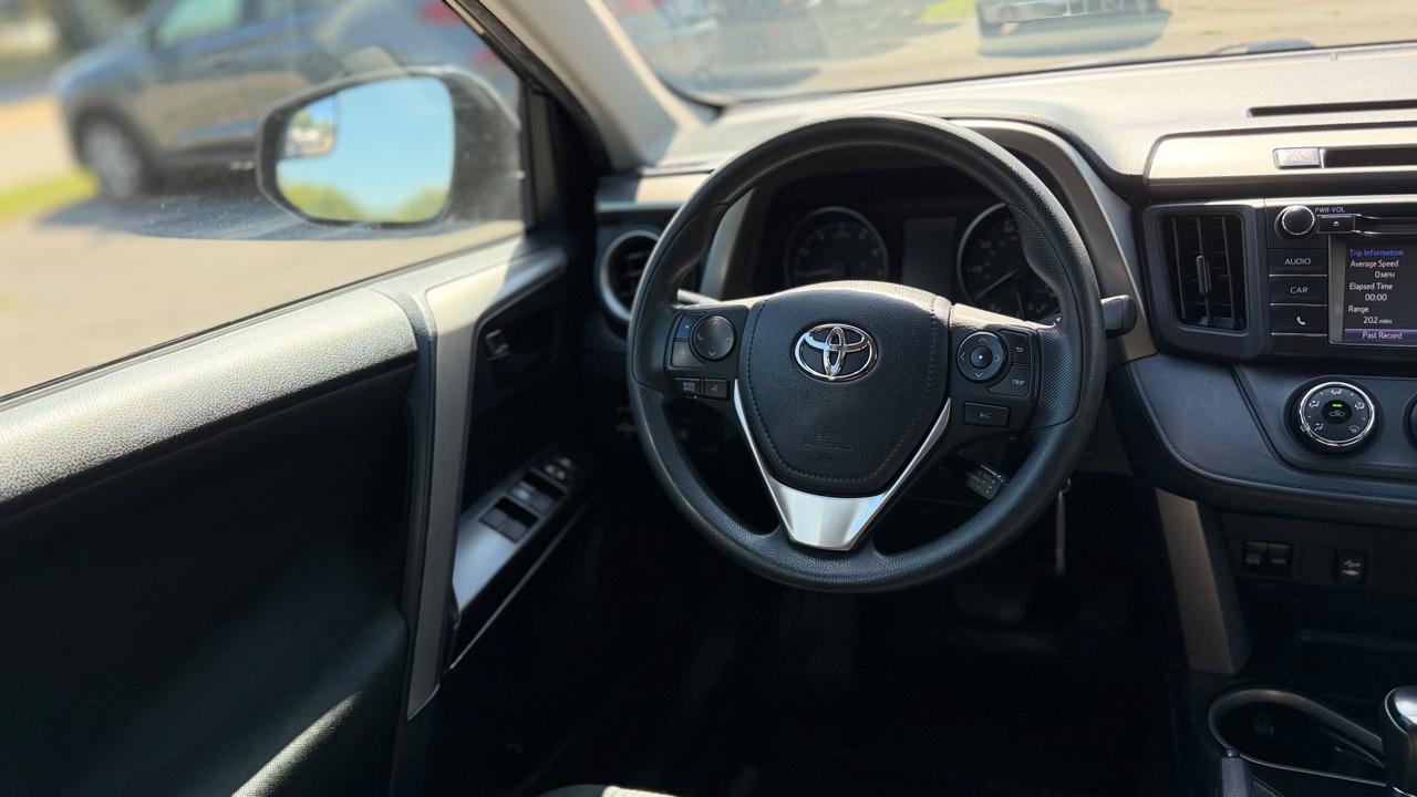 Toyota RAV4 photo 12