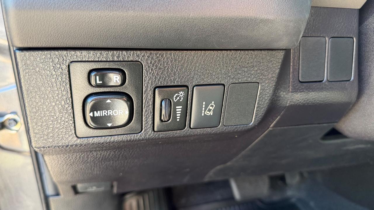 Toyota RAV4 photo 16