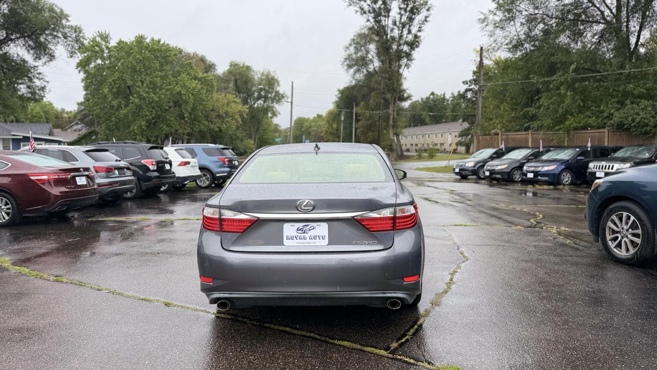 Lexus ES 350  2015