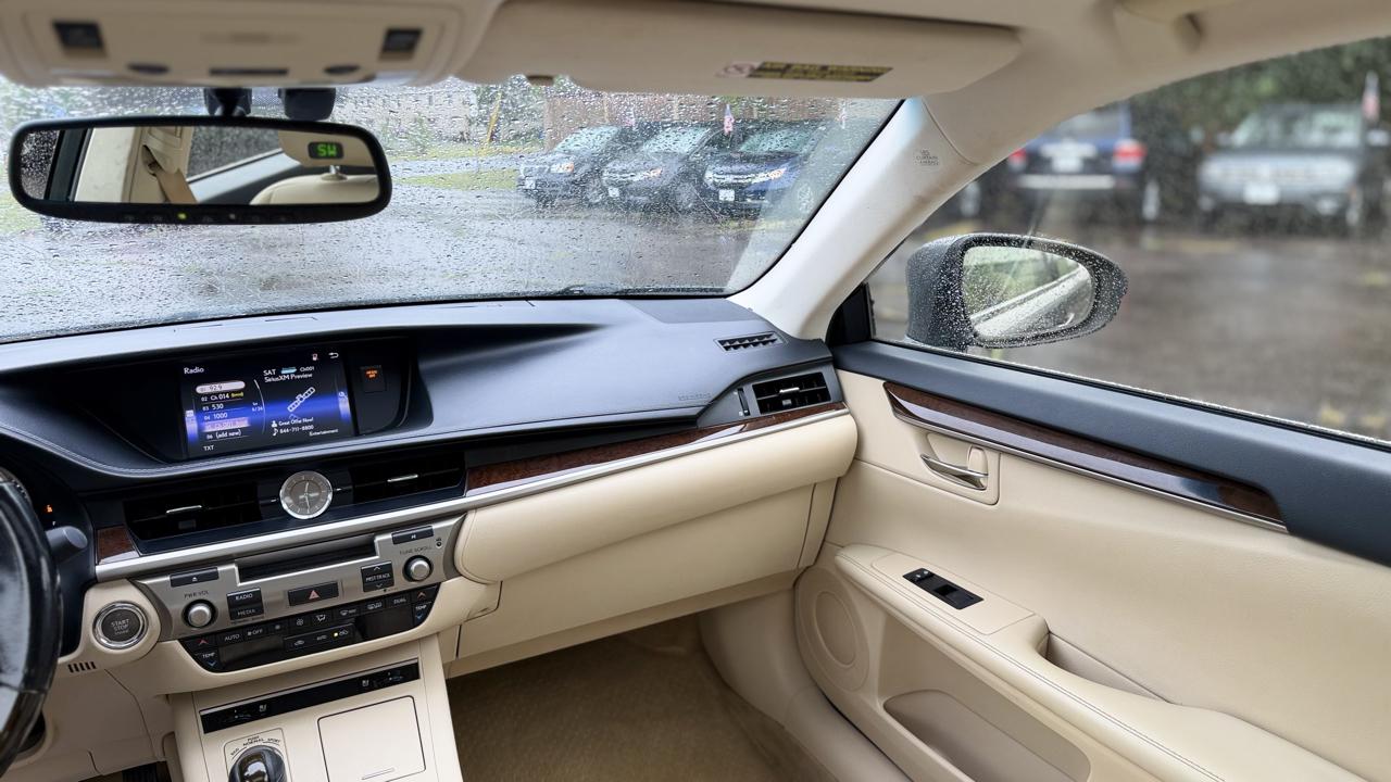 Lexus ES 350  2015