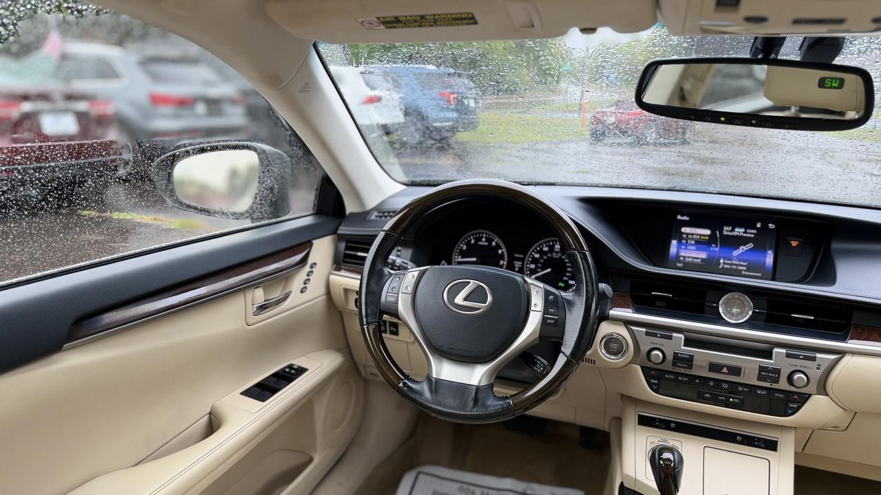 Lexus ES 350  2015