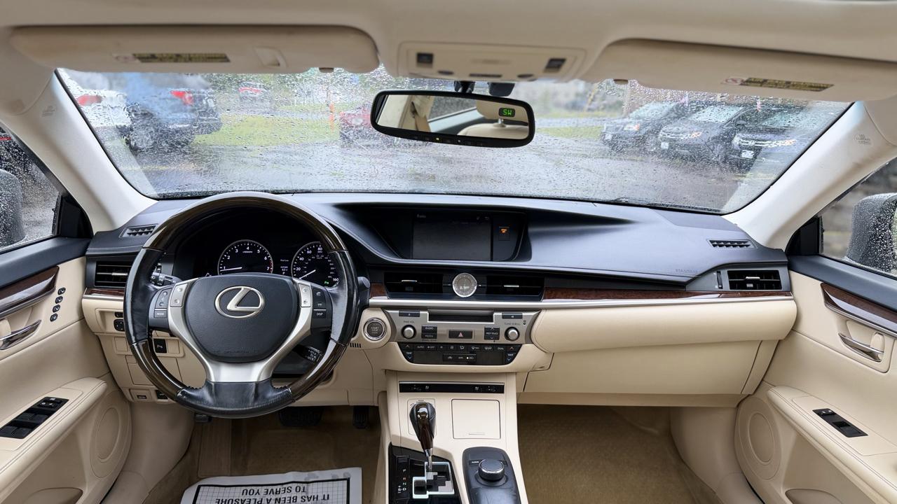 Lexus ES 350  2015