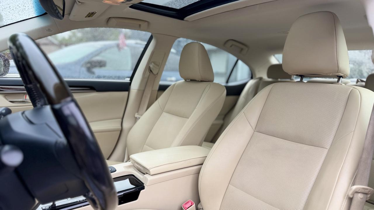 Lexus ES 350  2015