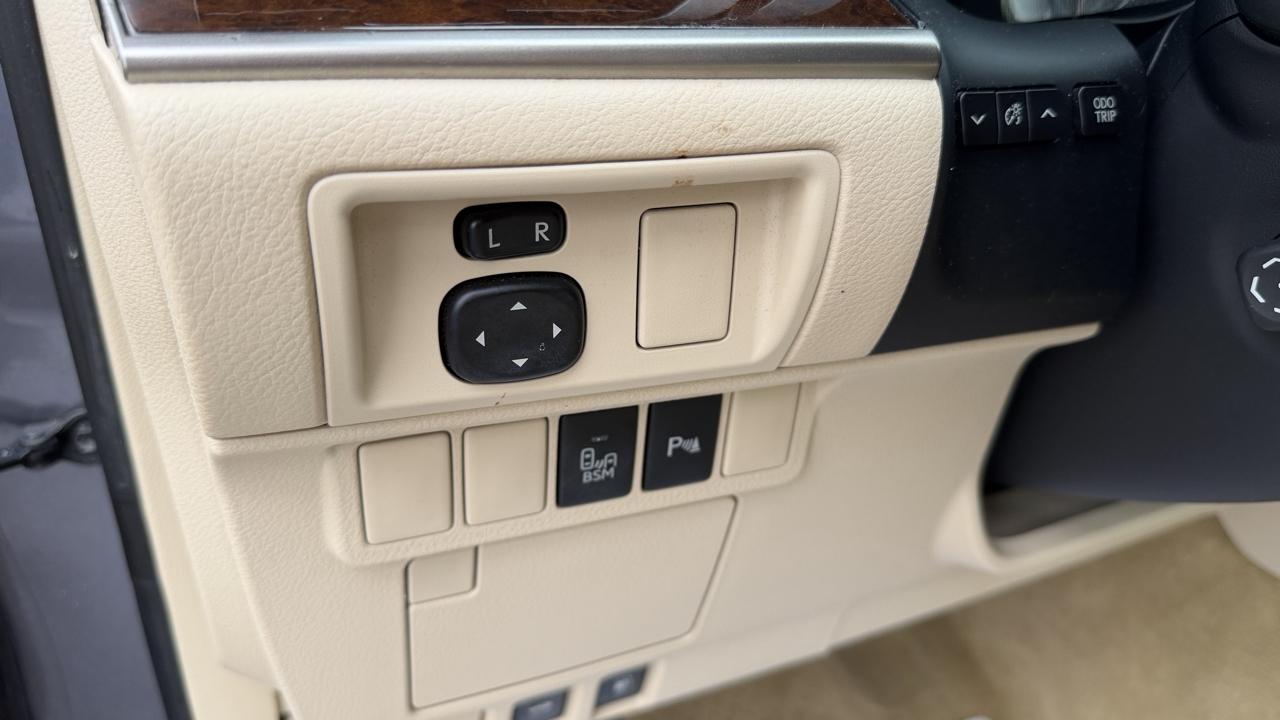 Lexus ES 350  2015