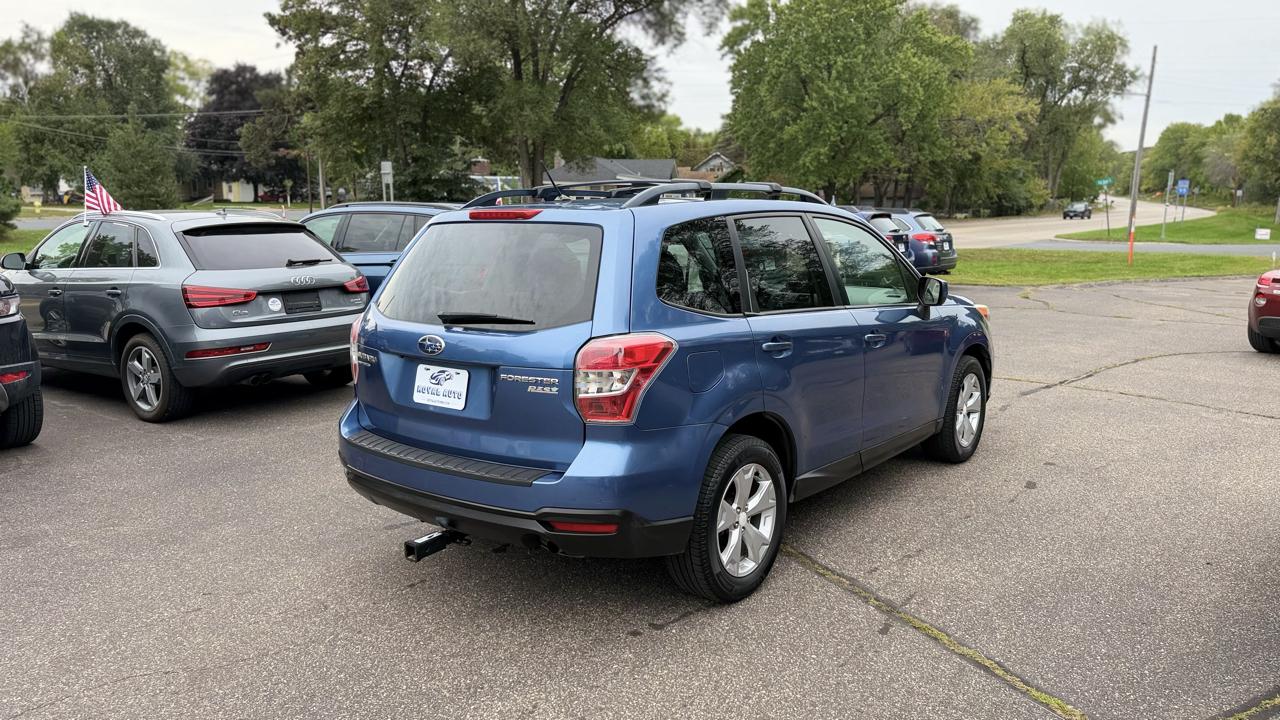 Subaru Forester photo 4