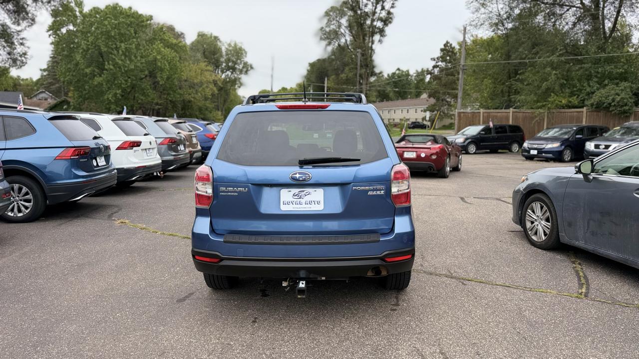 Subaru Forester photo 6