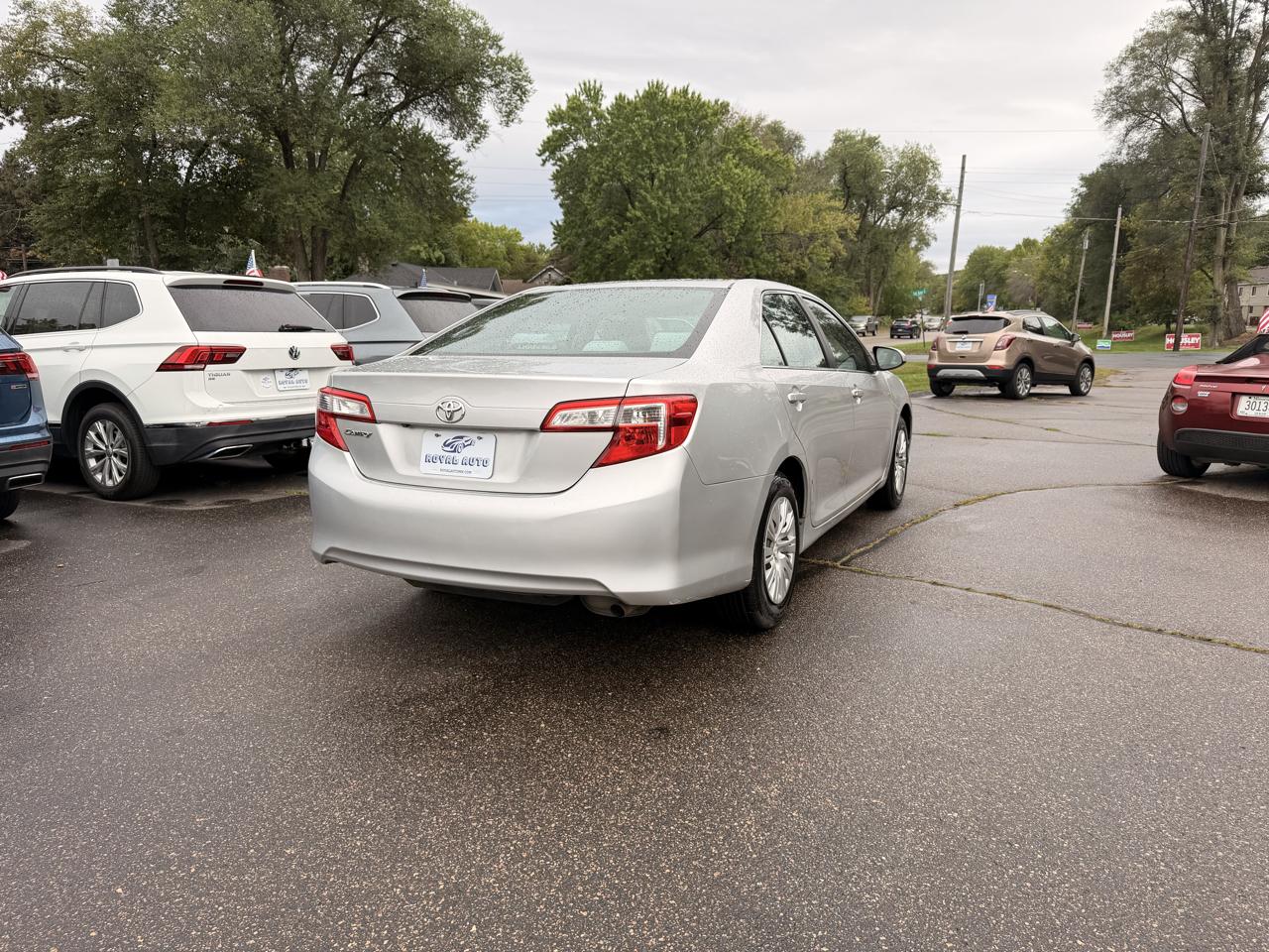 Toyota Camry photo 4