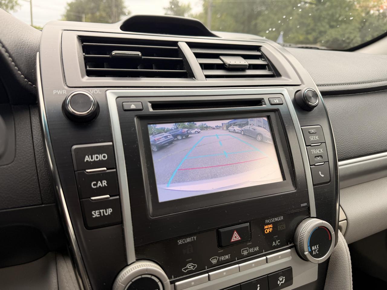 Toyota Camry photo 13