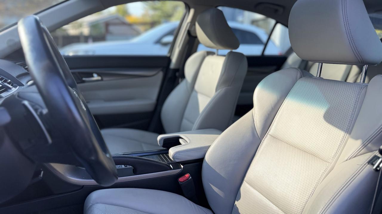 Acura TL photo 8