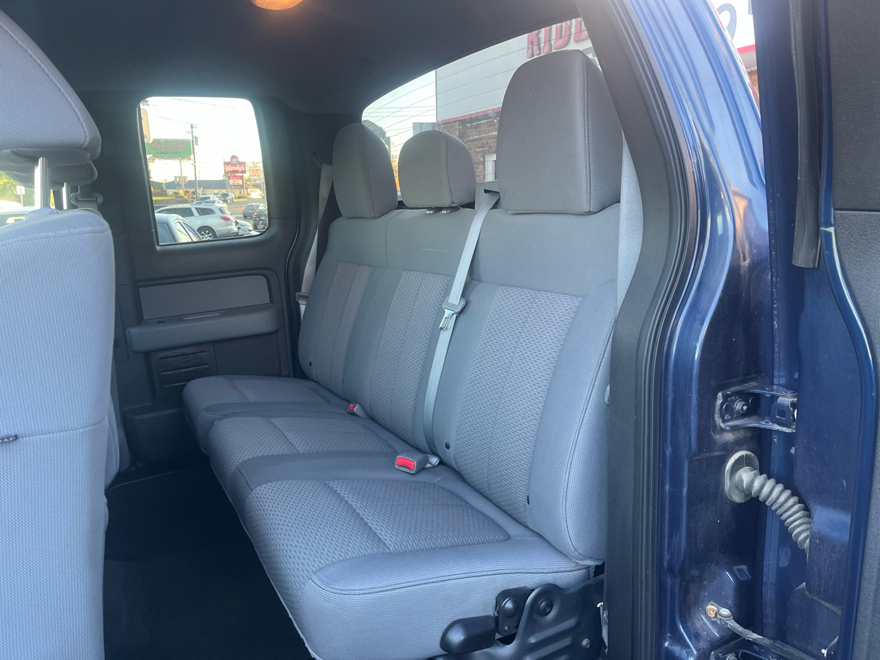 Ford F-150 FX4 SuperCab 6.5-ft. Bed 4WD 2011 Ford F-150 FX4 SuperCab 6.5-ft. Bed 4WD 2011