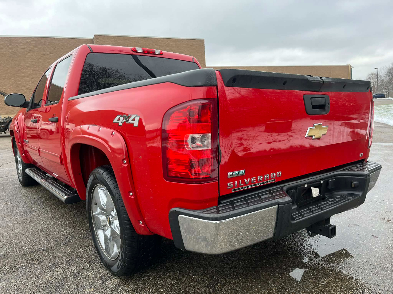 Chevrolet Silverado 1500 LT Crew Cab 4WD 2011