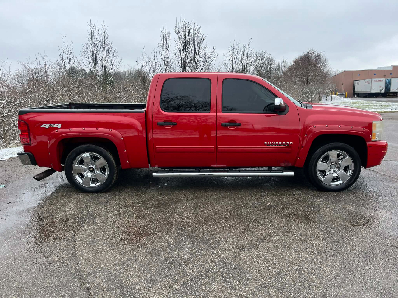 Chevrolet Silverado 1500 LT Crew Cab 4WD 2011