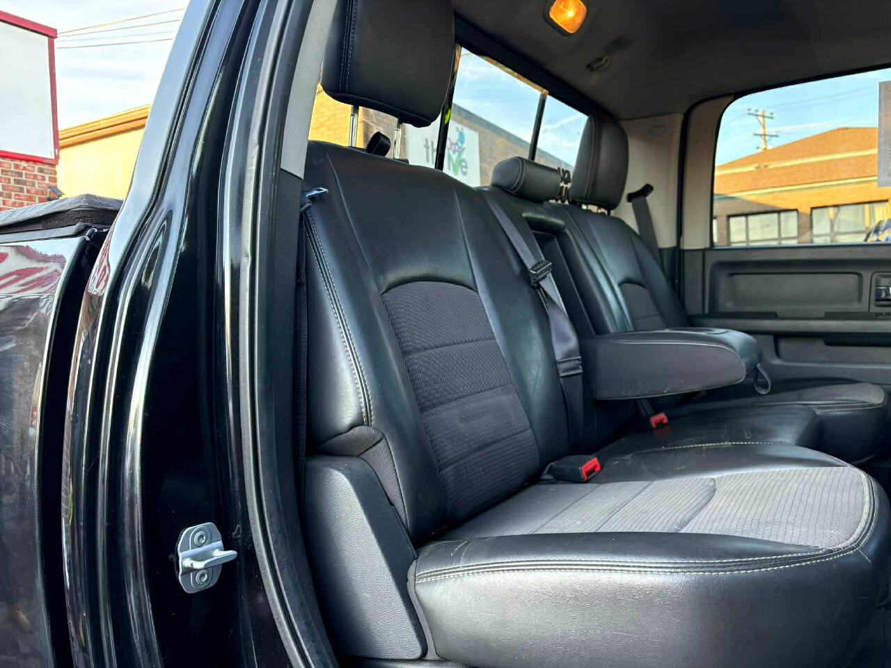 RAM 1500 Sport Crew Cab 4WD 2011