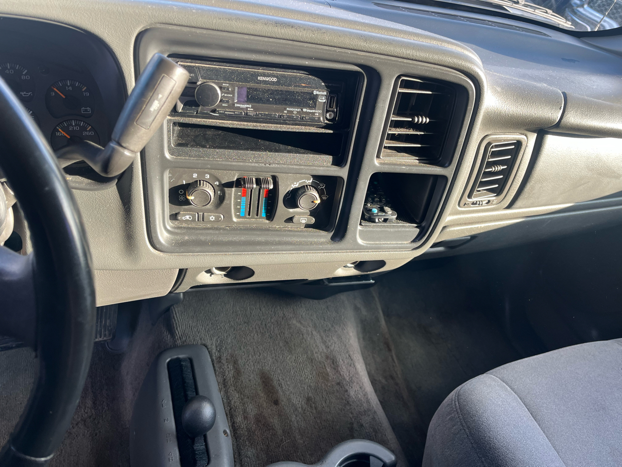 Chevrolet Silverado 1500 Work Truck Ext. Cab Short Bed 4WD 2005