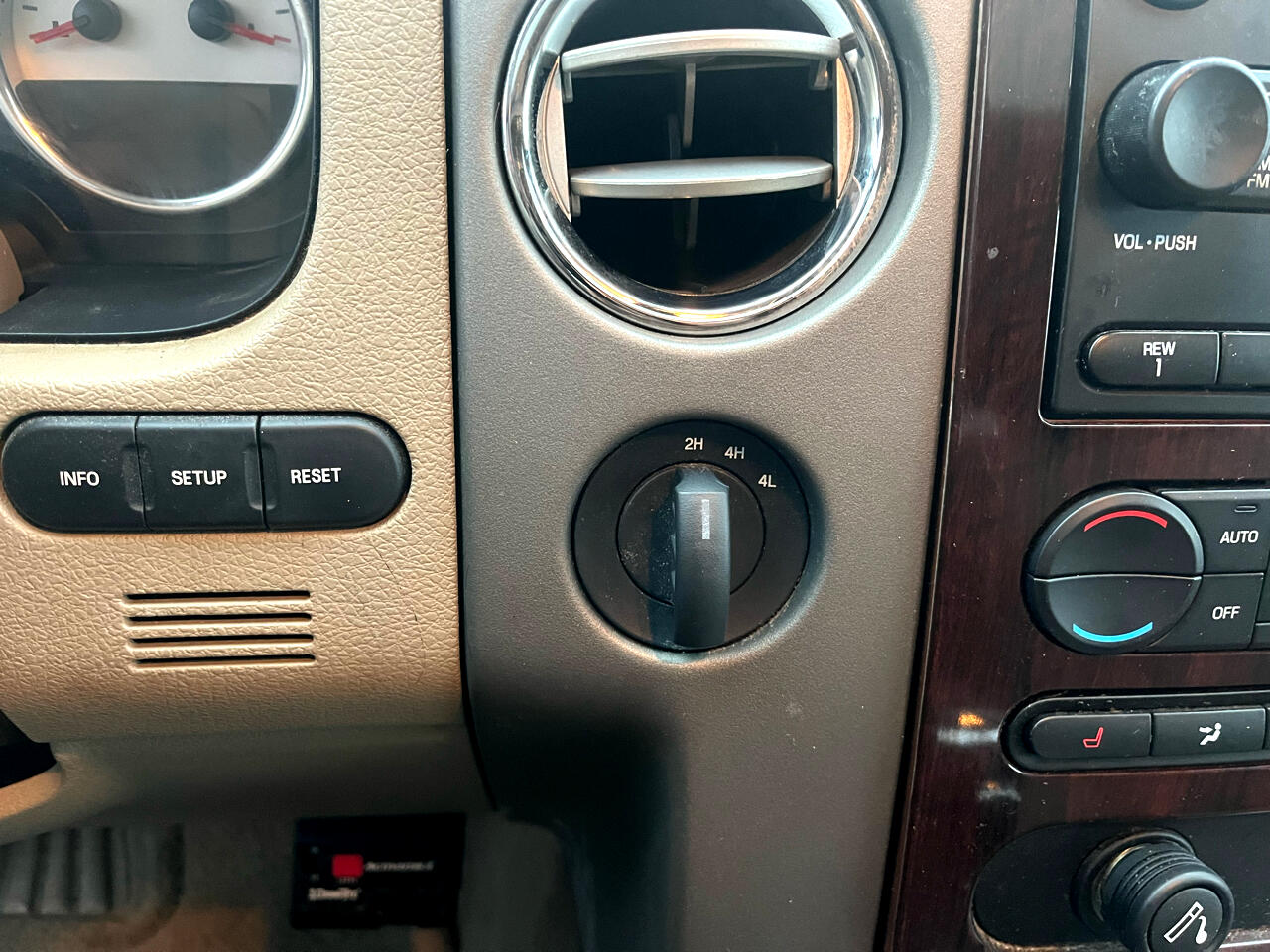 Ford F-150 XLT SuperCrew 6.5-ft Box 4WD 2006