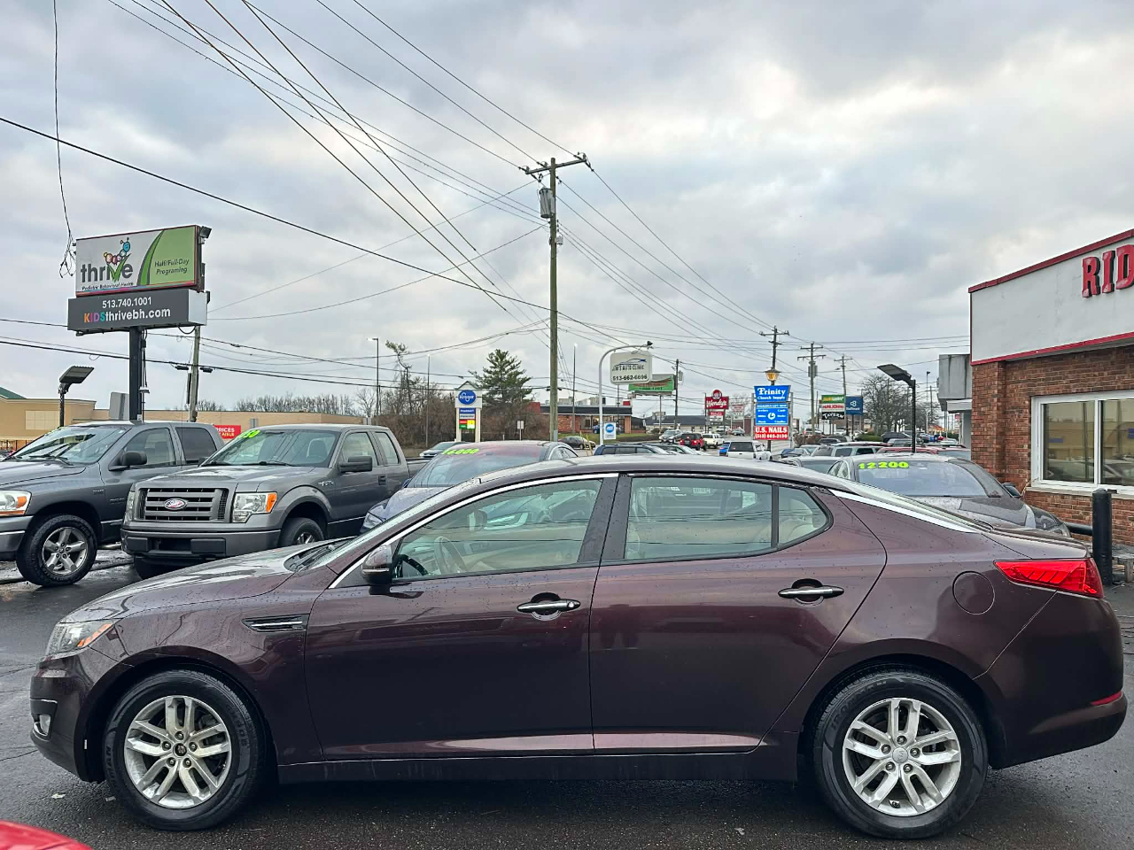 Kia Optima LX MT 2012