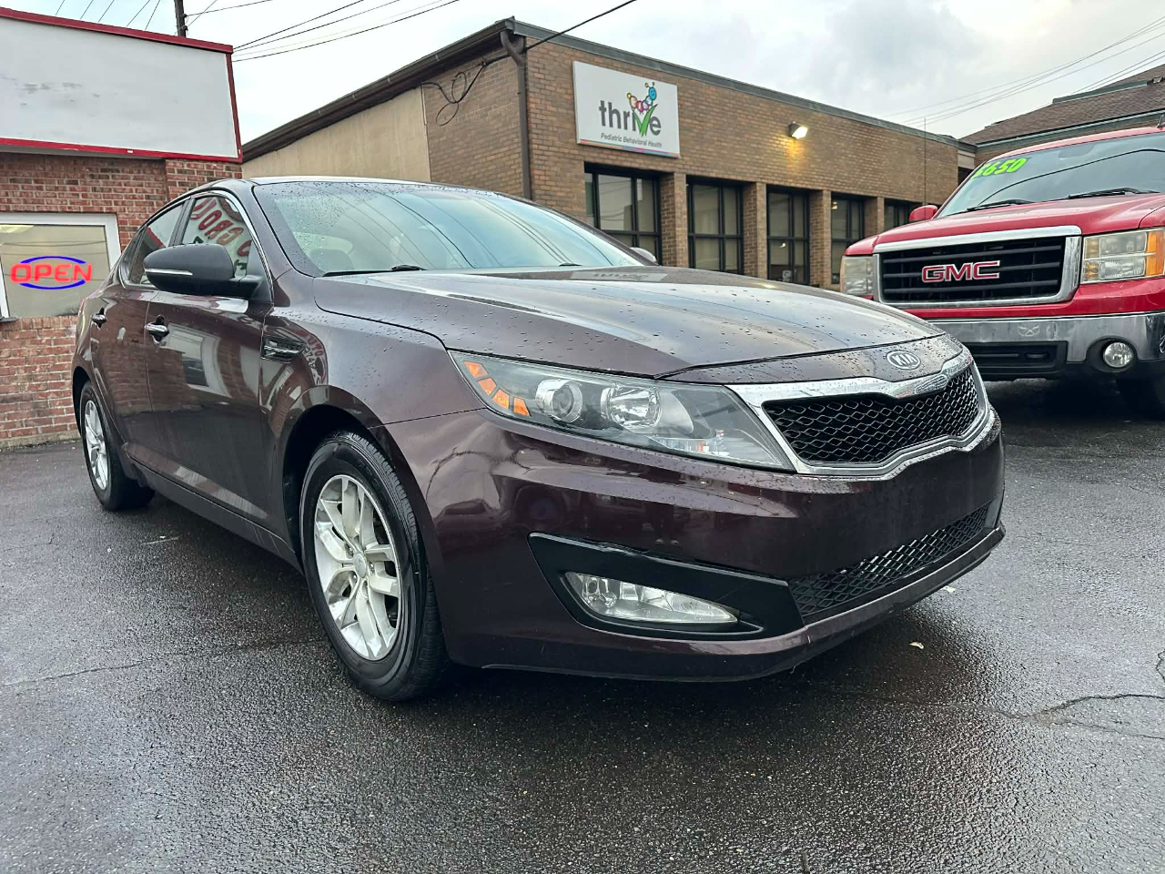 Kia Optima LX MT 2012