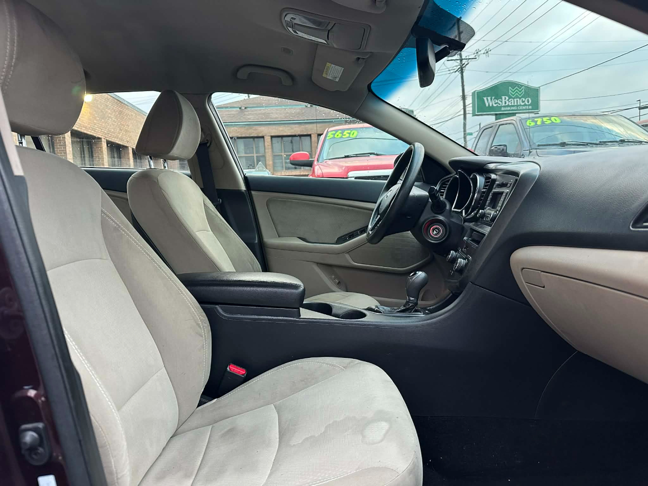 Kia Optima LX MT 2012