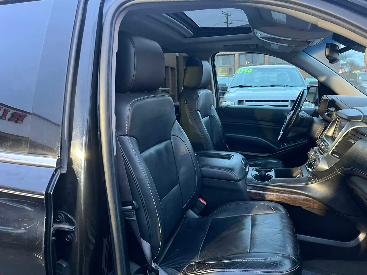 Chevrolet Suburban LT 1500 2WD 2015