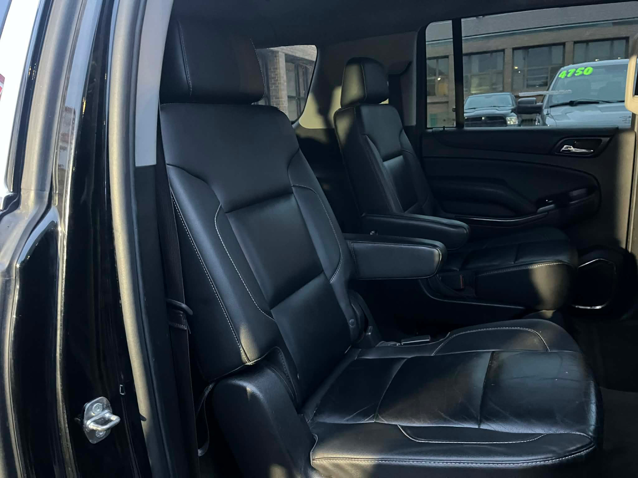 Chevrolet Suburban LT 1500 2WD 2015