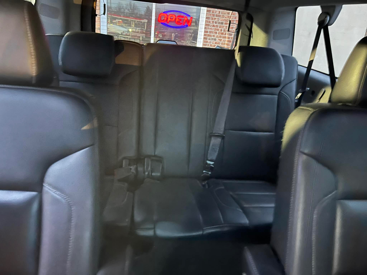 Chevrolet Suburban LT 1500 2WD 2015