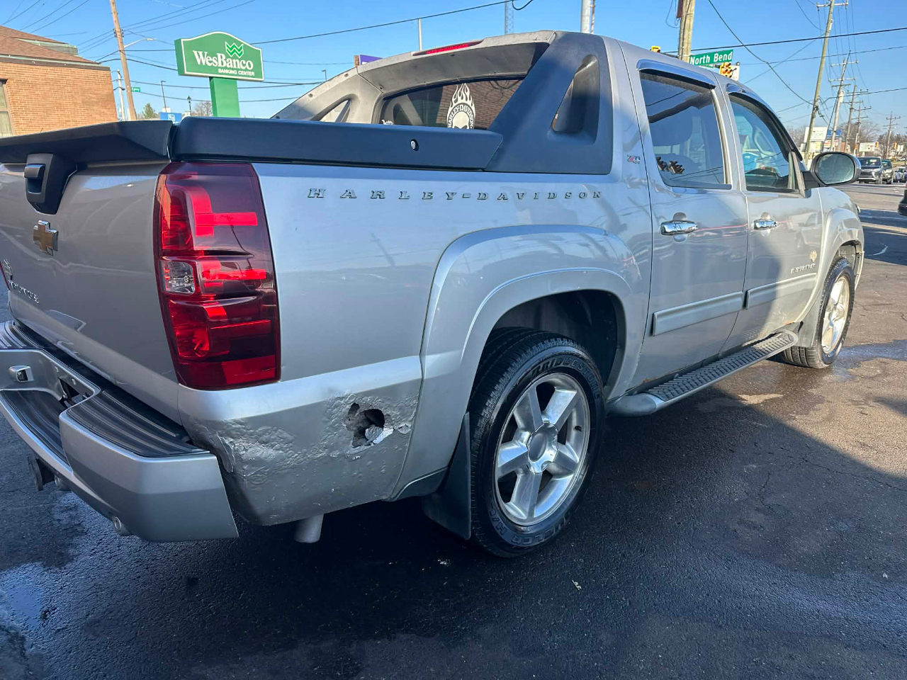 Chevrolet Avalanche LT 4WD 2010