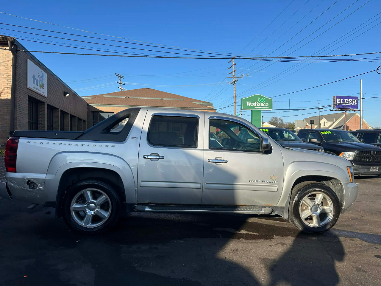 Chevrolet Avalanche LT 4WD 2010