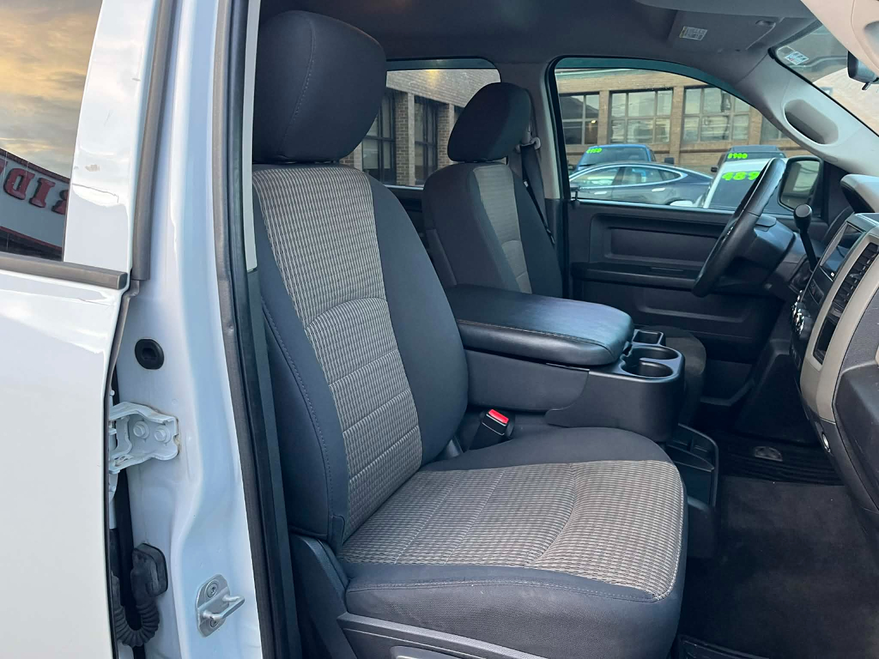 RAM 1500 ST Crew Cab 4WD 2012