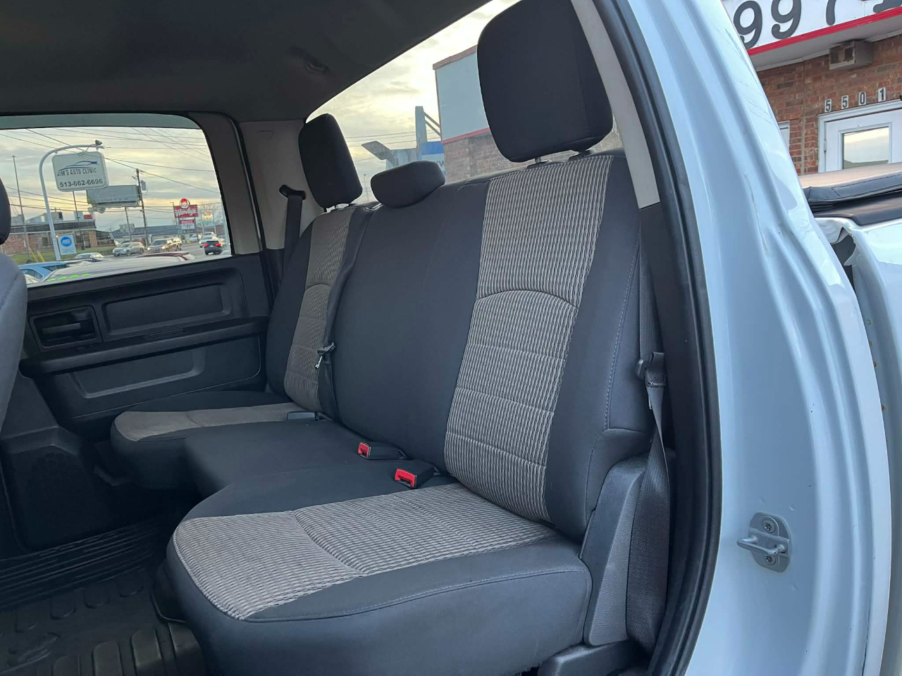 RAM 1500 ST Crew Cab 4WD 2012