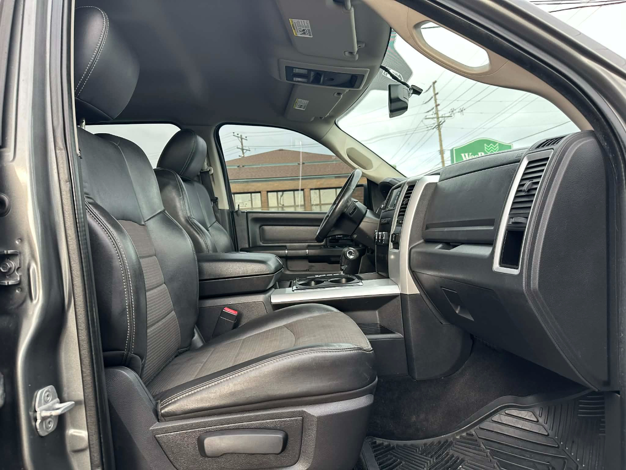 RAM 1500 Sport Crew Cab 4WD 2012