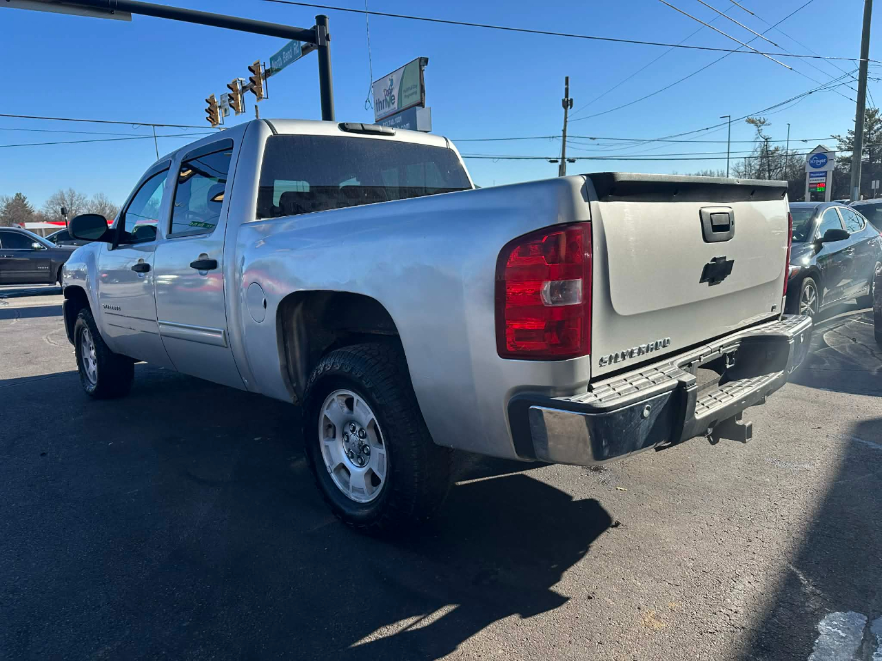 Chevrolet Silverado 1500 LT Crew Cab 4WD 2011