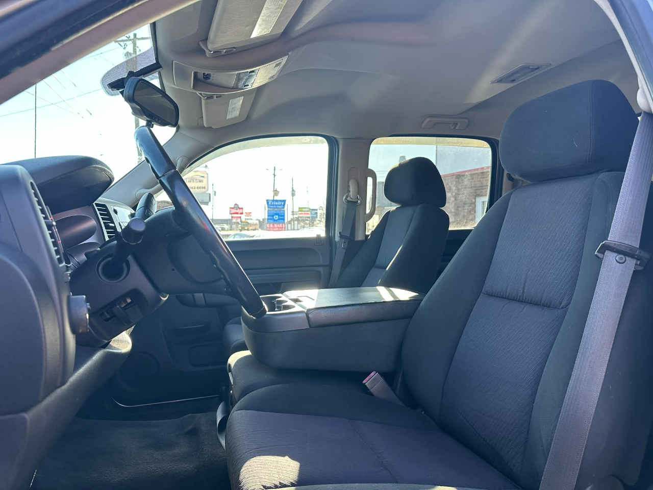 Chevrolet Silverado 1500 LT Crew Cab 4WD 2011