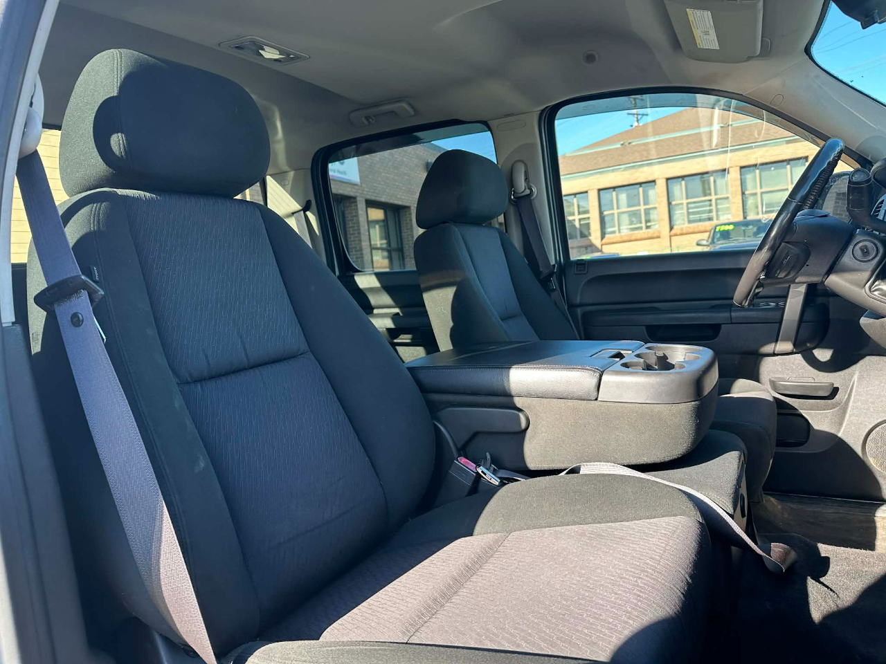 Chevrolet Silverado 1500 LT Crew Cab 4WD 2011