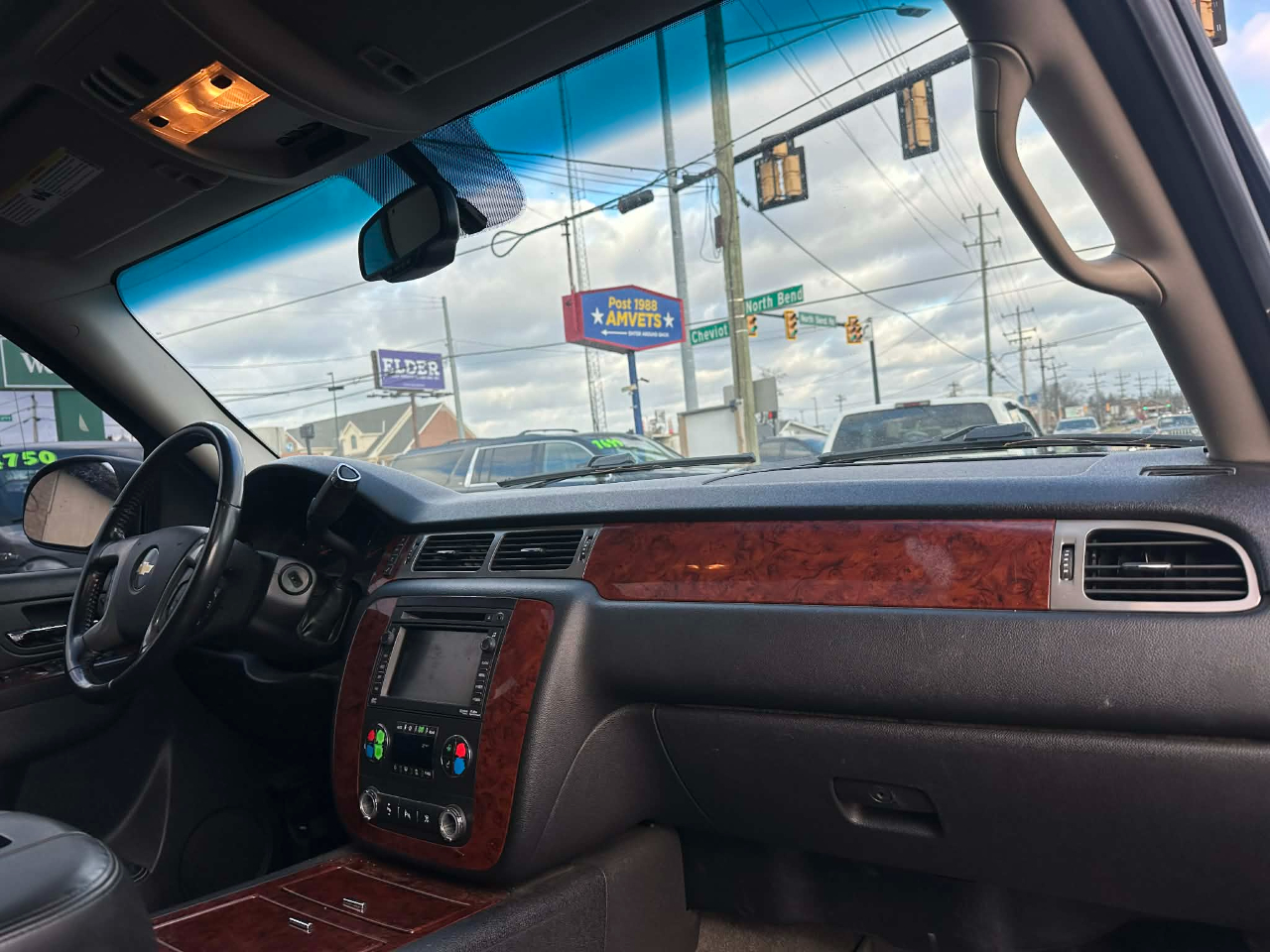 Chevrolet Suburban LTZ 1500 4WD 2010