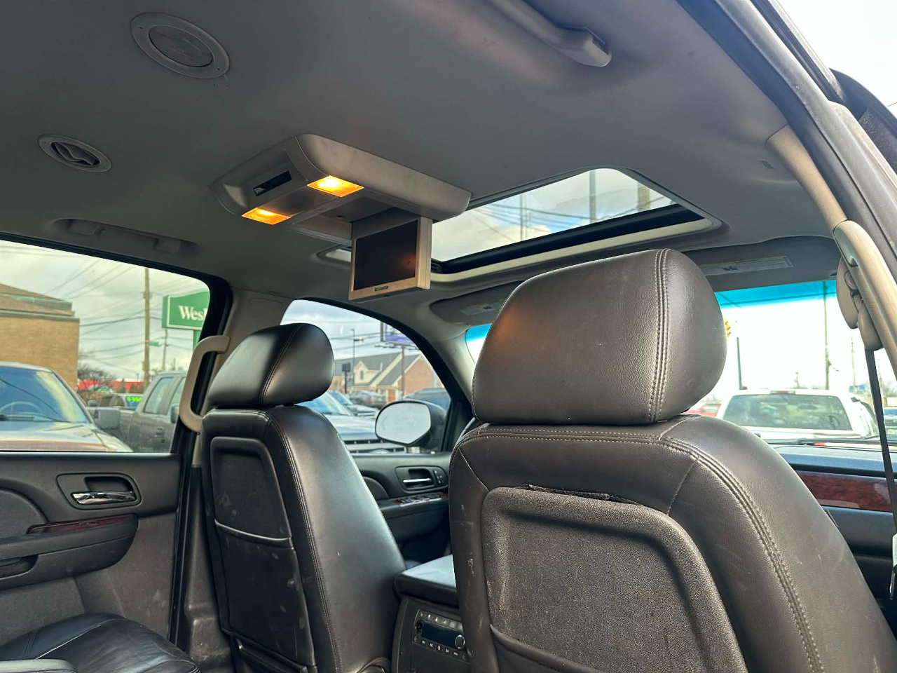 Chevrolet Suburban LTZ 1500 4WD 2010