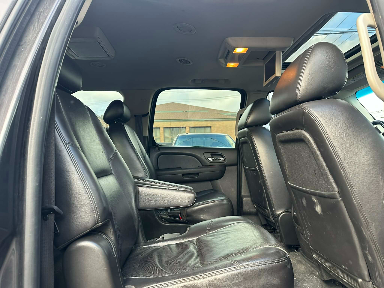 Chevrolet Suburban LTZ 1500 4WD 2010