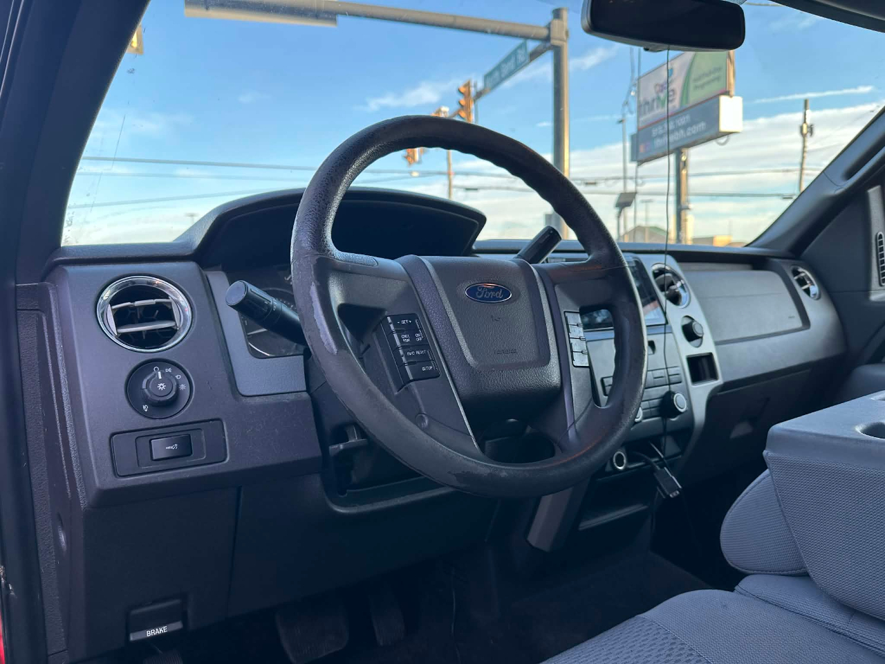 Ford F-150 XLT SuperCab 8-ft. Bed 4WD 2011