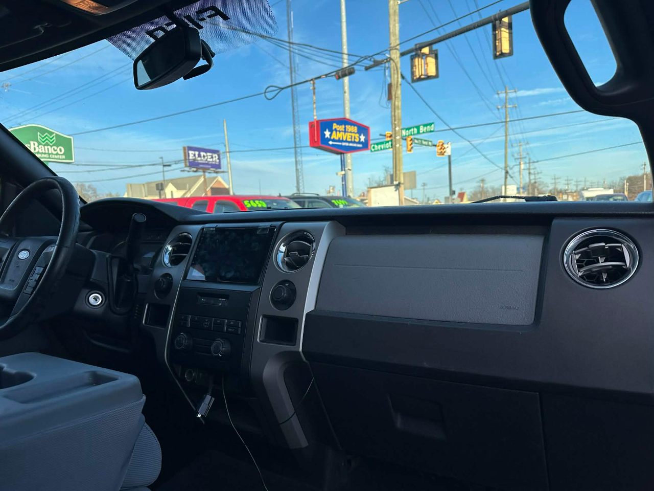 Ford F-150 XLT SuperCab 8-ft. Bed 4WD 2011