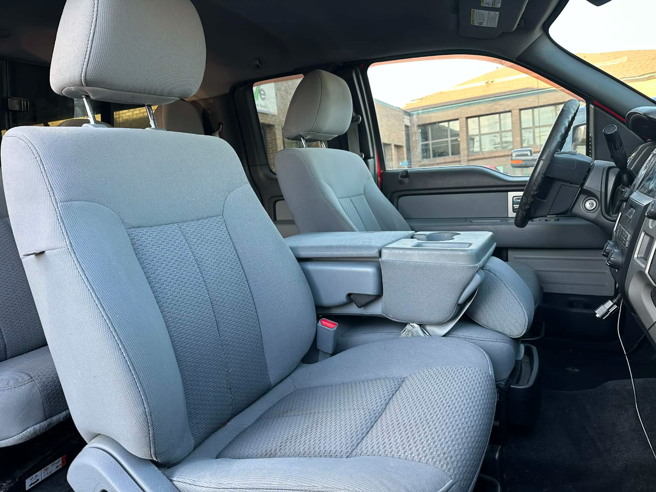 Ford F-150 XLT SuperCab 8-ft. Bed 4WD 2011