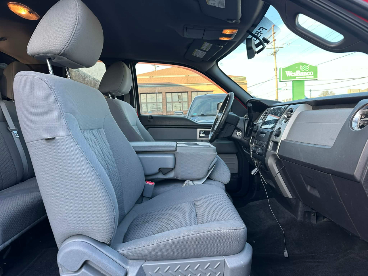 Ford F-150 XLT SuperCab 8-ft. Bed 4WD 2011